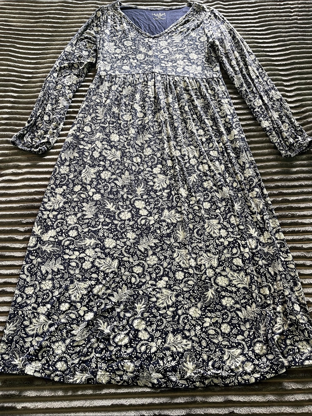 Floral V neck dress